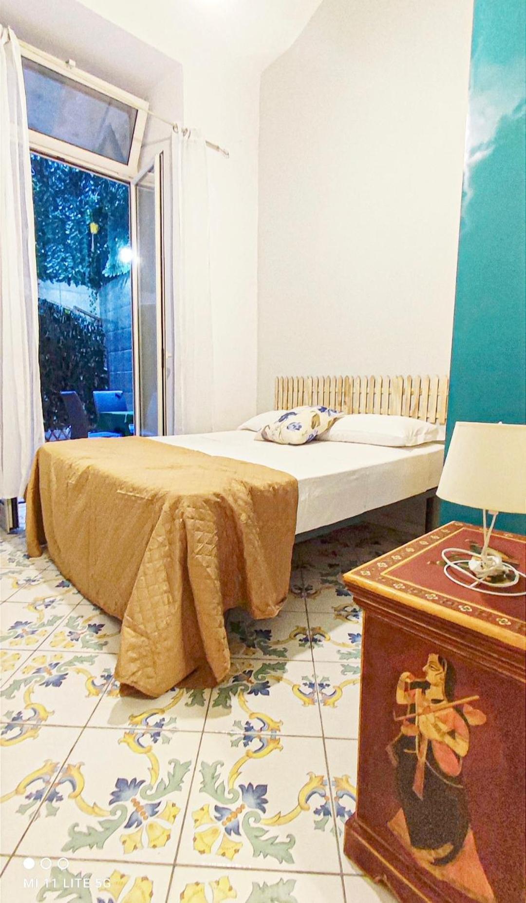 Museodream 2 By Napulitandream Hotel Napoli Bagian luar foto